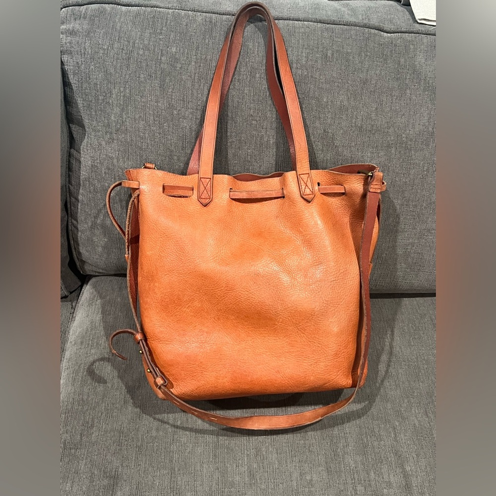 Madewell Transport Leather Drawstring Medium Bag